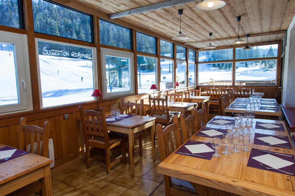 Hotel Restaurant La Darbella เลรูส ภายนอก รูปภาพ